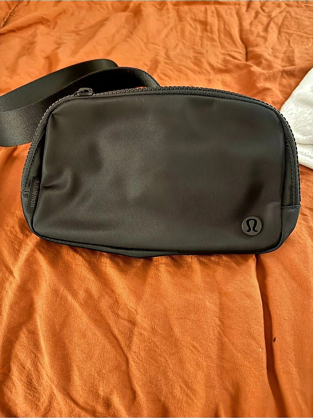 lululemon Everywhere Belt Bag 1L Black Crossbody Bag
